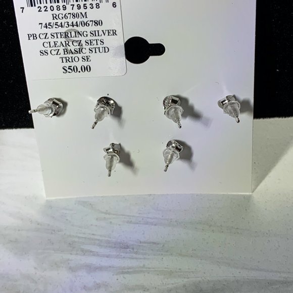 Stud earrings set cubic zirconia and sterling silv - Picture 4 of 5